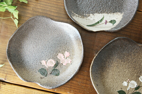 楽天市場】【益子焼】 炭化焼シリーズ 取り皿 銘々皿 たたら作り 変形