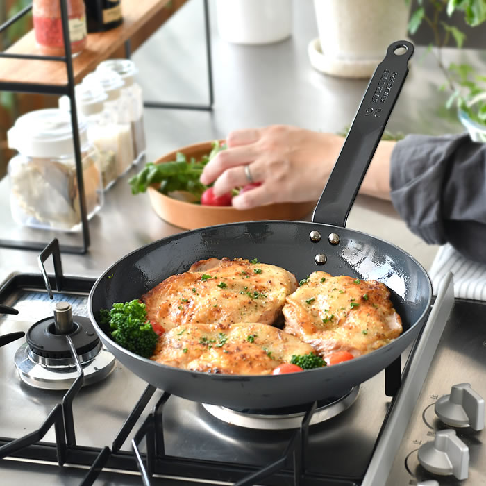 楽天市場】【レビュー特典付】鉄 フライパン ih リバーライト 26cm