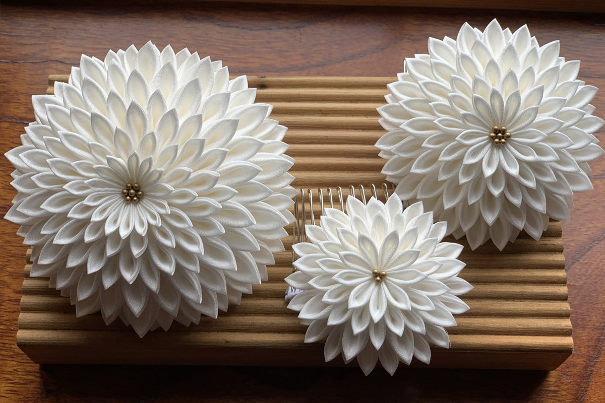 つまみ細工とは｜つまみ細工｜すずまち