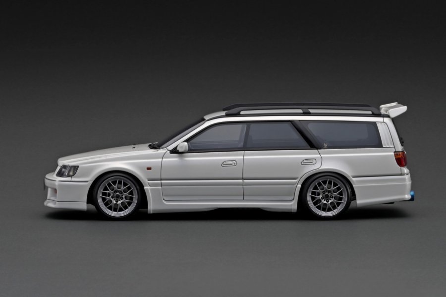 IG2885 IGモデル 1/18 Nissan STAGEA 260RS （WGNC34） Pearl White