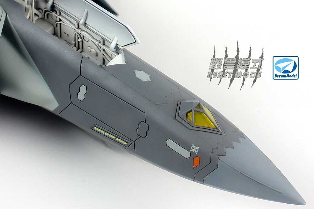 DMO720010BM ドリームモデル 1/72 J-20 「威龍」 中国空軍 ステルス