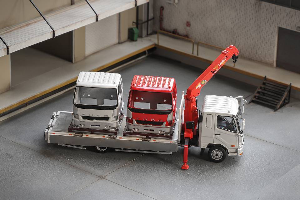 1/64 三菱ふそうファイター (1024) /クレーン付き ホワイト 付属品