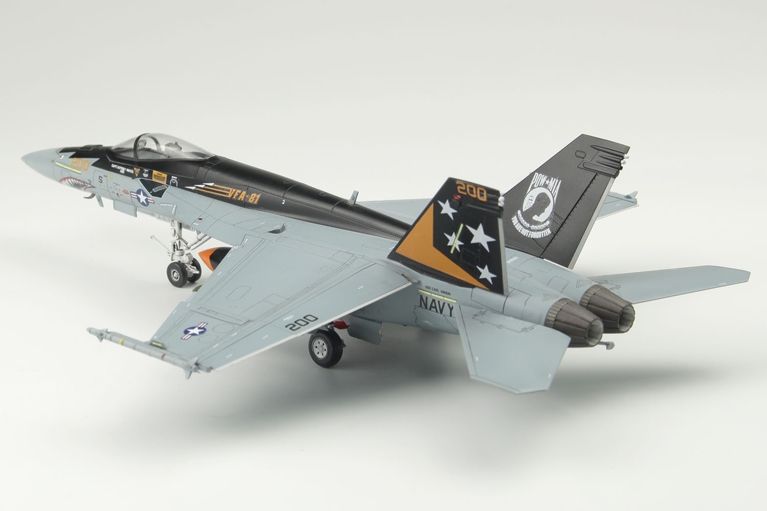 1/72 アメリカ海軍 艦上戦闘機 F/A-18E スーパーホーネット VFA-81