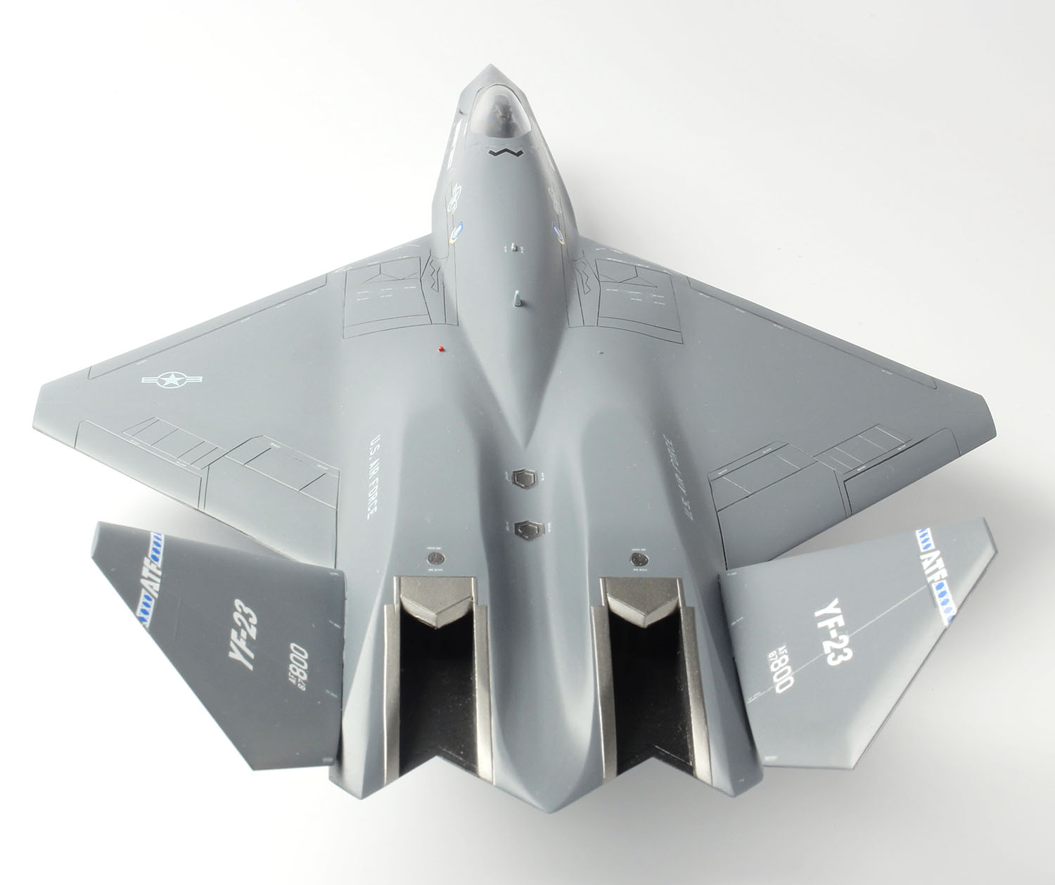 1/72 アメリカ空軍 試作戦闘機 YF-23【AE-24:4545782075632