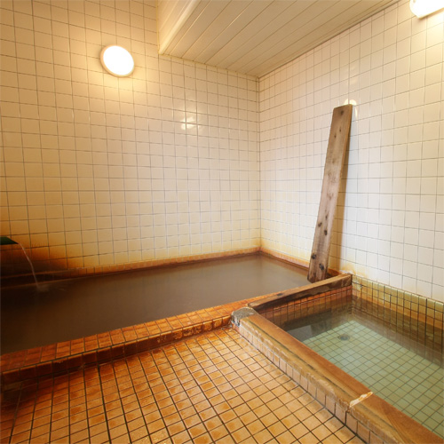 増富ラジウム温泉 三英荘 温泉【楽天トラベル】