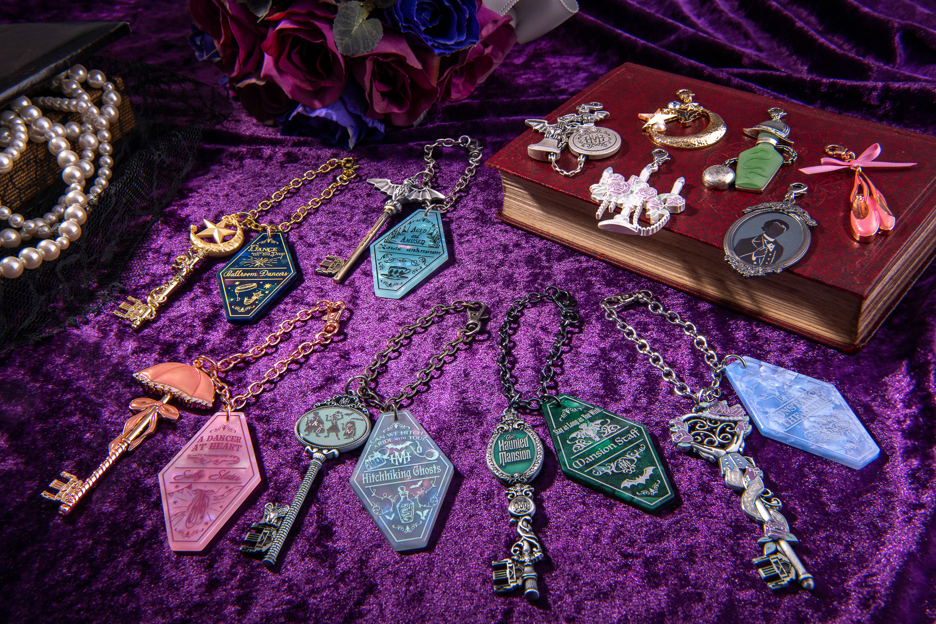 ホーンテッドマンション」らしいシックさが◎。「ディズニーストーリー