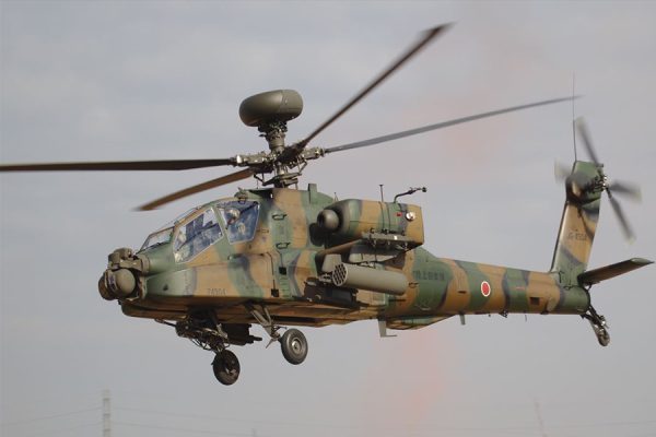 ヘリのお尻のプロペラは何のために存在？ “タケコプター”の再現は悲惨