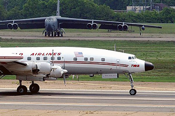 画像ギャラリー | ロッキード傑作機「コンステレーション」初飛行