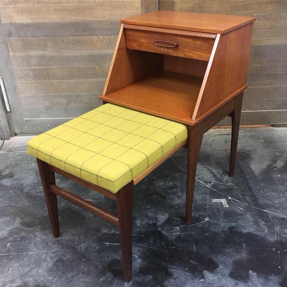 CHIPPY Telephone Seat – transista