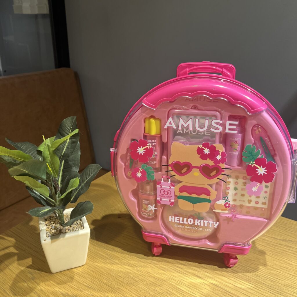 AMUSE×HELLO KITTY】大人気の日焼けハローキティとAMUSEの夢のコラボ