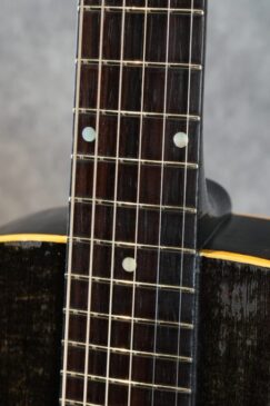 Gibson LG-2 Banner (1942-45) - Trippers' Guitars