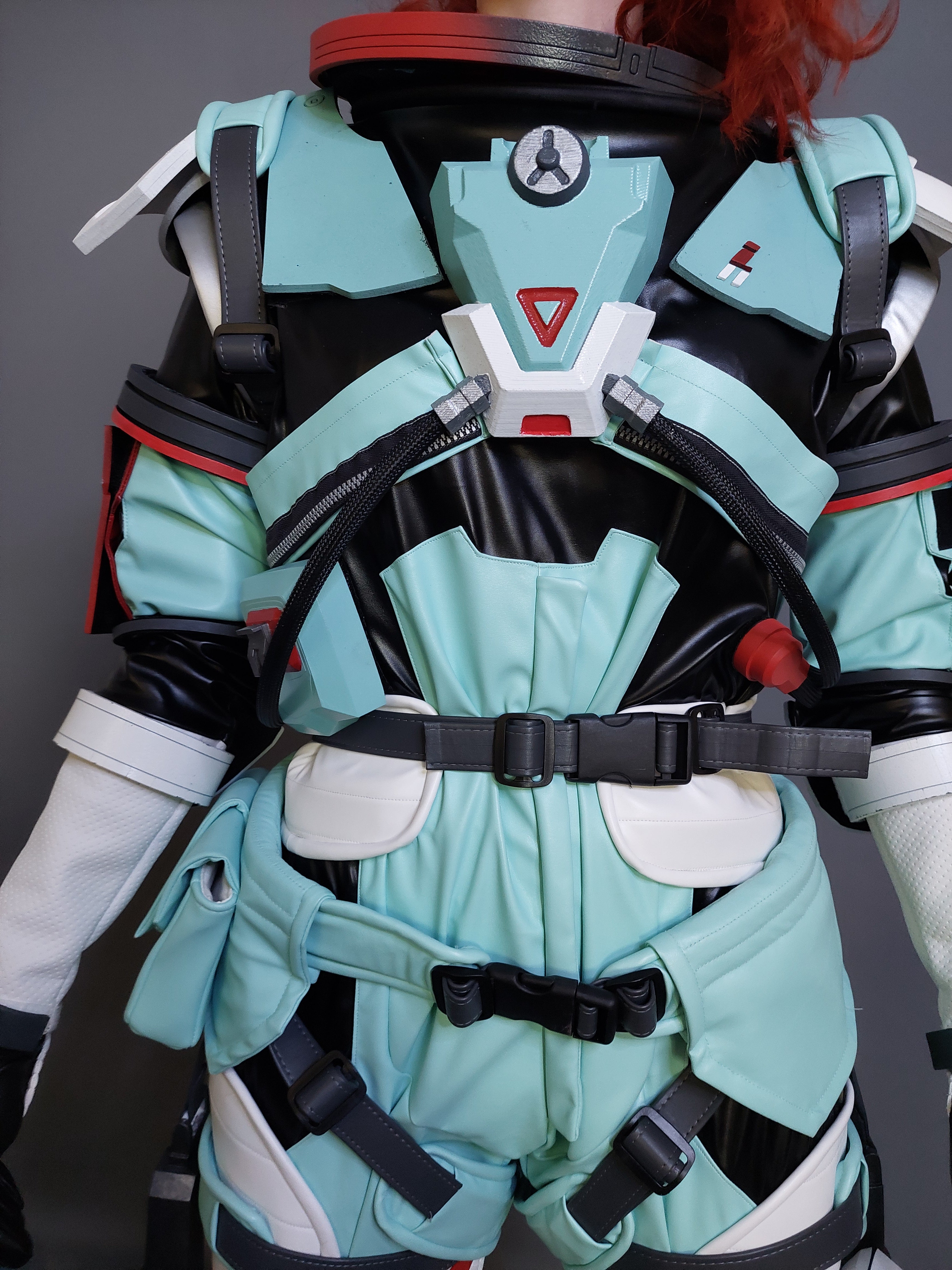 Horizon full Cosplay costume from Apex Legends – Two Moons Workshop