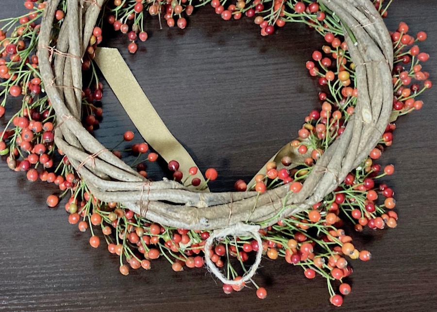 秋冬向きノイバラ（ノバラ）の実のナチュラルリース、簡単な作り方を