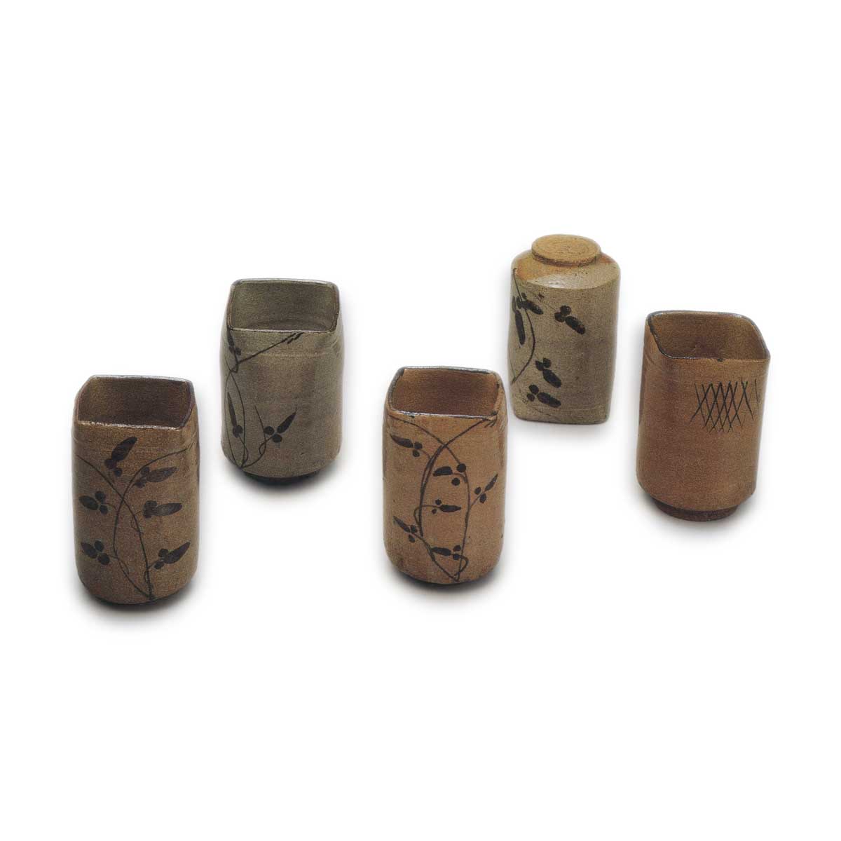 絵唐津 草花文 四方 筒向付 | 鶴田 純久の章 お話