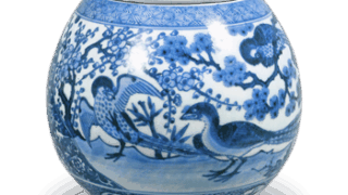 藍鍋島 染付 譲葉文 大壺 | 鶴田 純久の章 お話