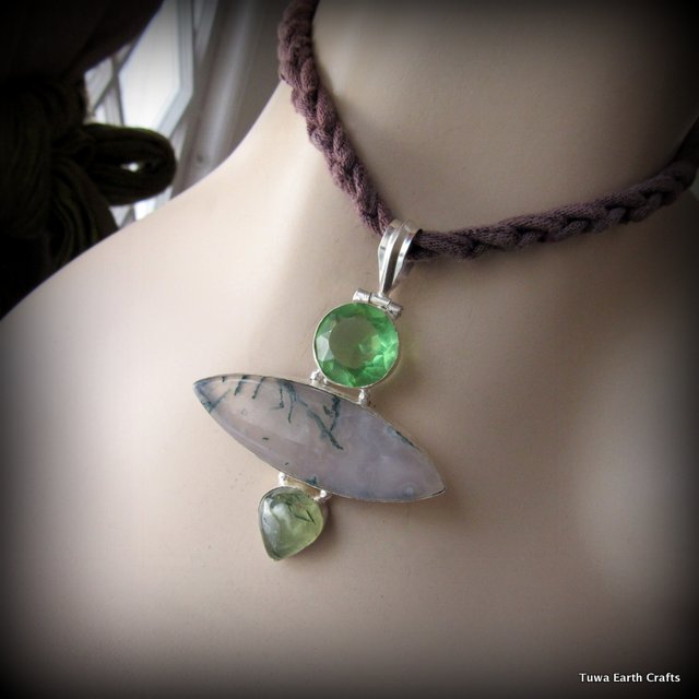 農耕民族の守護石】大ぶりモスアゲート苔瑪瑙＆プレナイト ペンダント