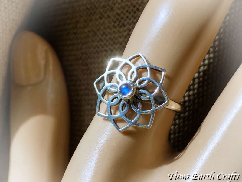 直感力アップ・潜在能力を引き出す】高品質ブルームーンストーン