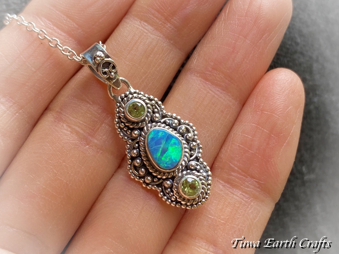 高品質オーストラリア産オパール ペンダントトップwith宝石質