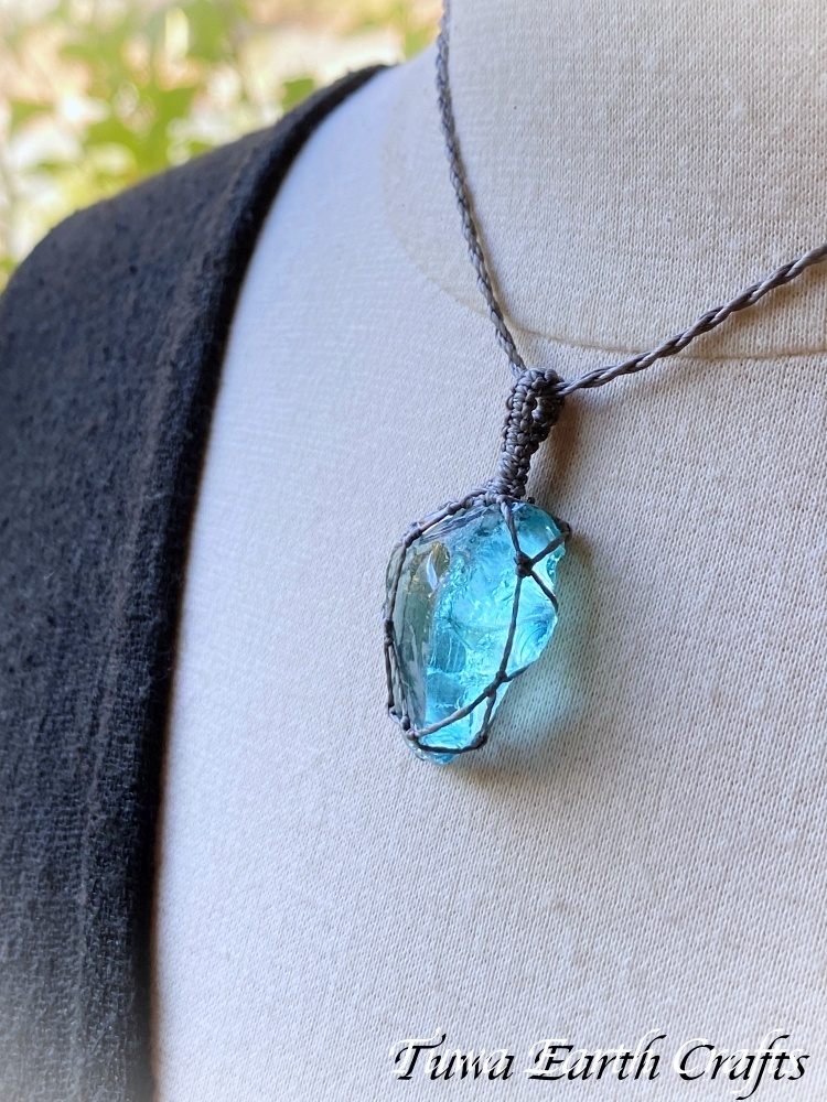 高品質アンダラクリスタル（シエラネバダ産）ネックレス・ペンダント