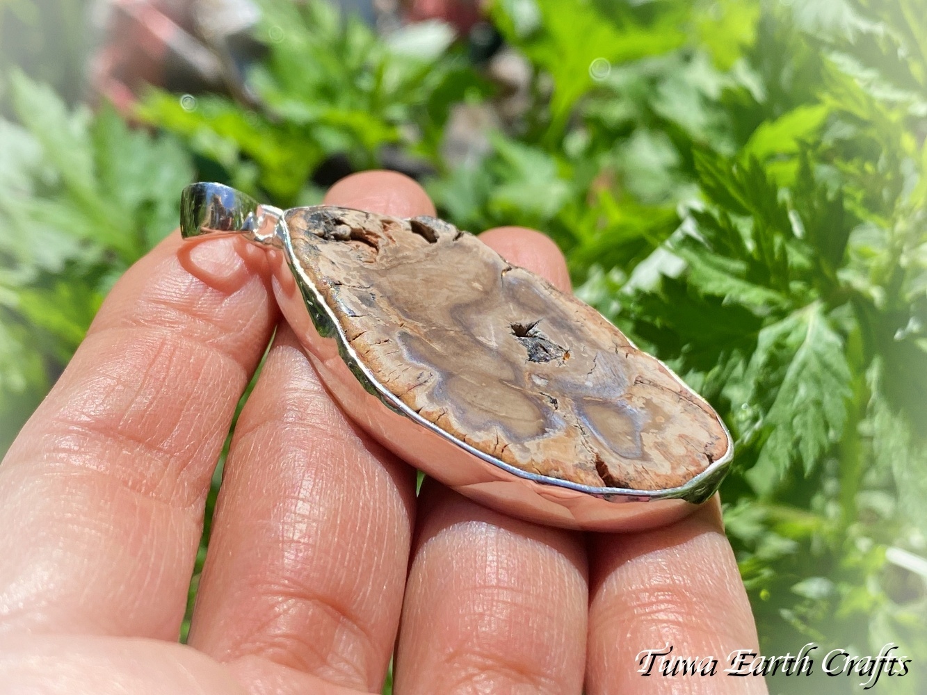 石全長4.6cm 大ぶり高品質ブルーフォレスト 珪化木 ペトリファイド