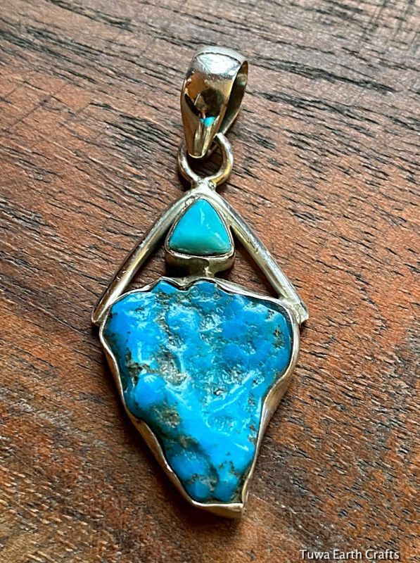 青空色♪ 高品質ターコイズ原石(スリーピングビューティー)ペンダント