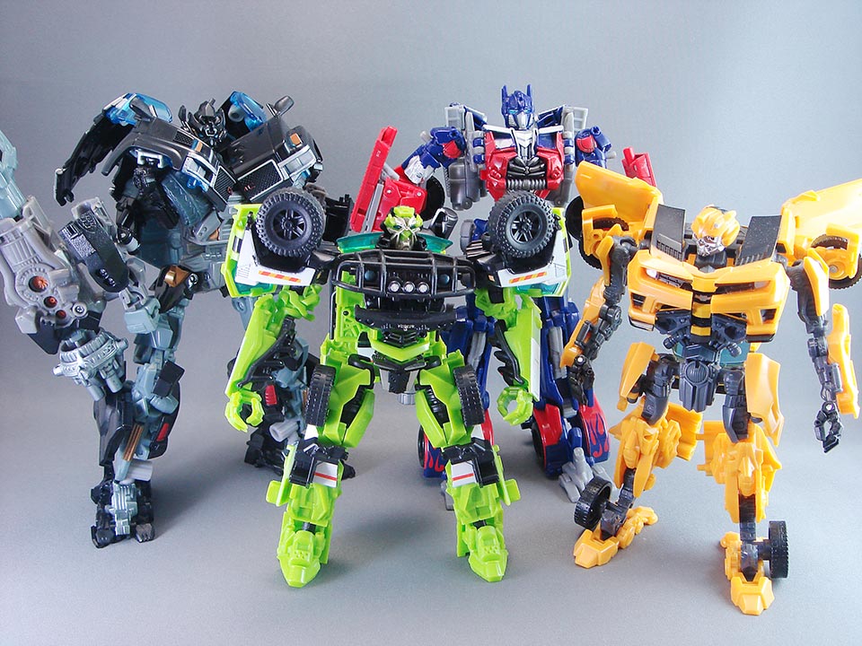 レビュー：TFダークサイドムーン ラチェット: 超偏見超変形