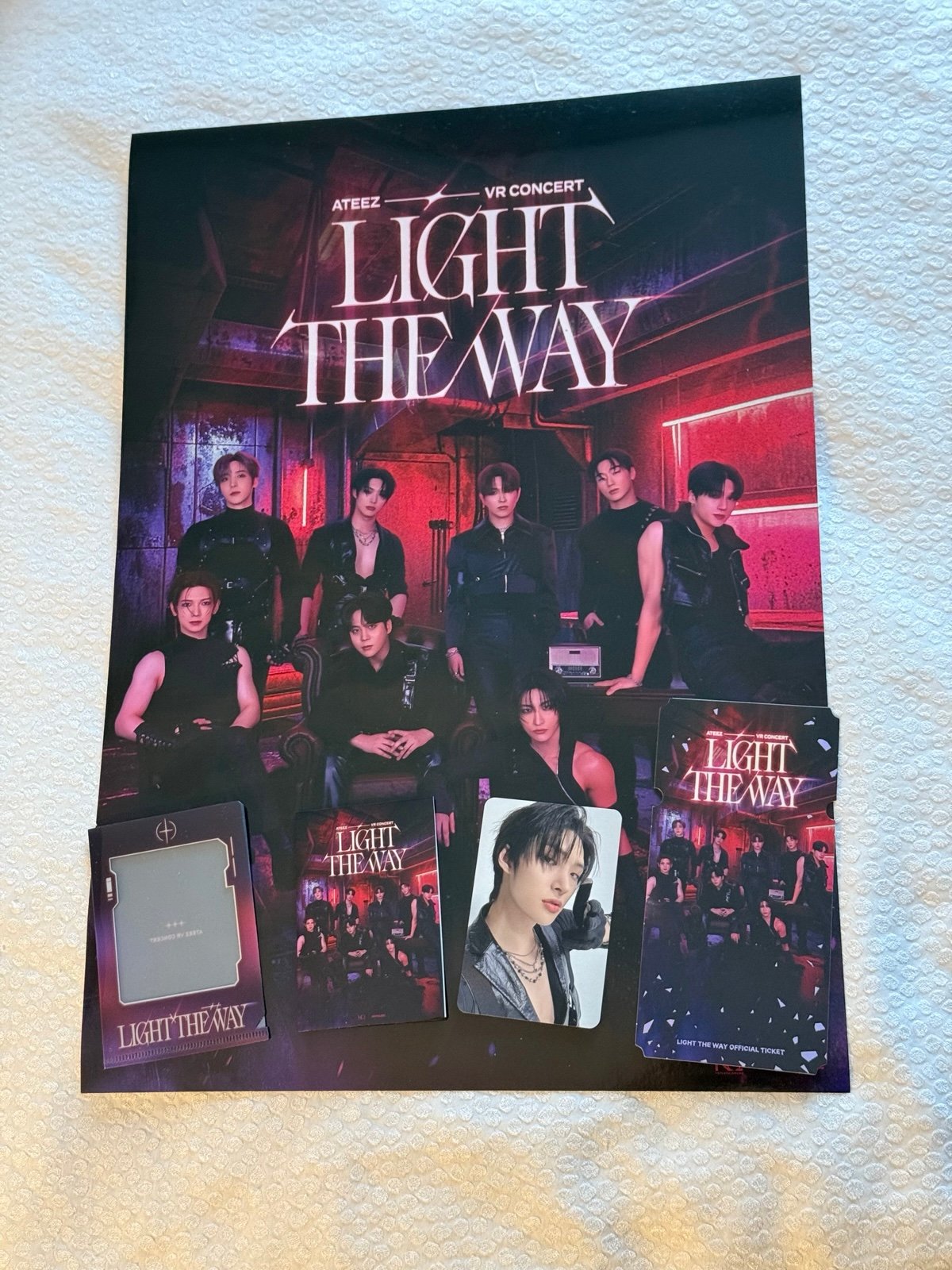 ATEEZ LIGHT THE WAY VR CONCERT MINGI PC + PC | Mercari