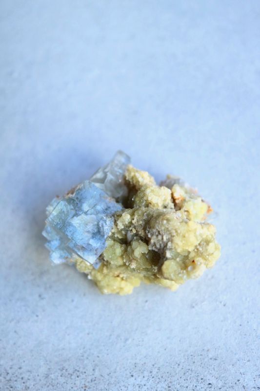 自然のままのワイルドな姿が魅力！大地のパワーを感じられる母岩付き