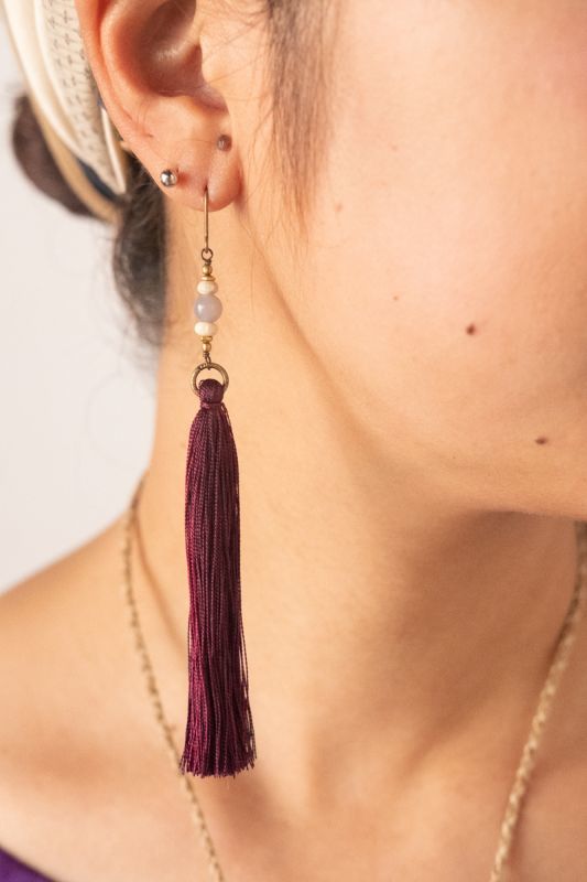 深い赤紫のミックスカラーがとてもエレガントなシルク製ロングタッセル