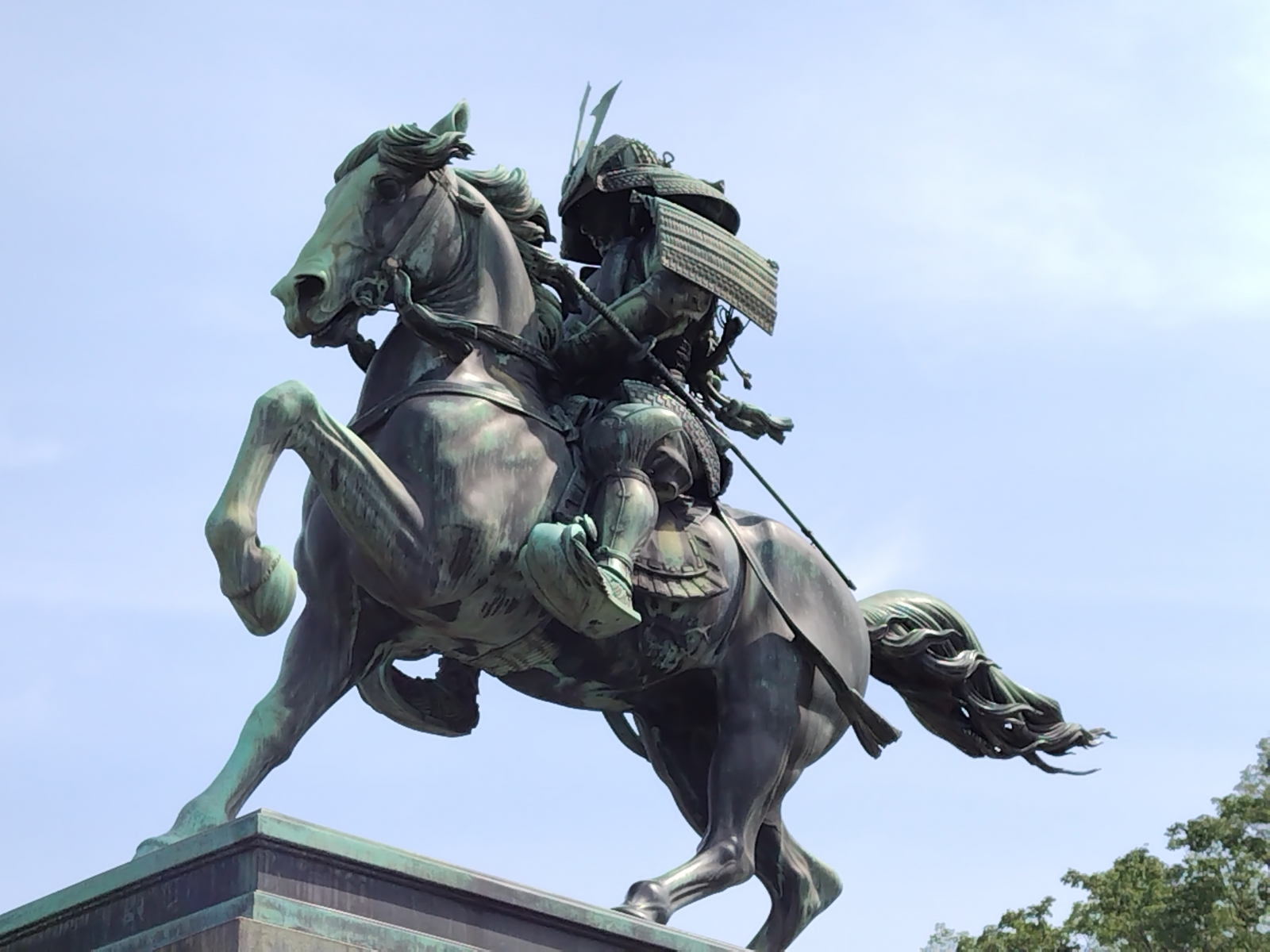 皇居外苑「楠木正成像」2023.6.18: ボランチノ－ト