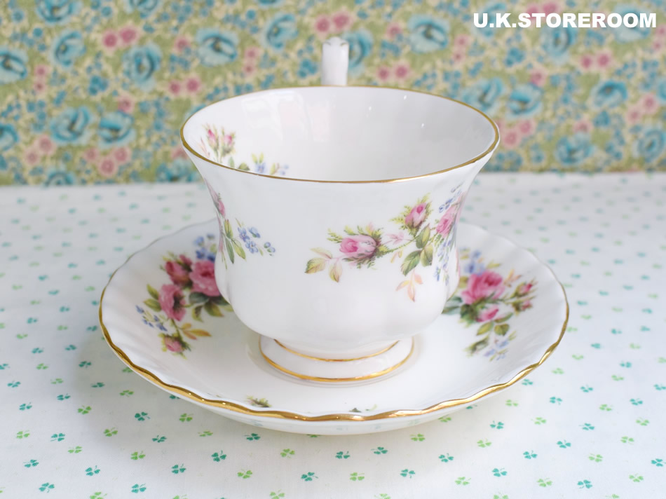 UKストアルーム RA222 Royal Albert ロイヤルアルバート モスローズ