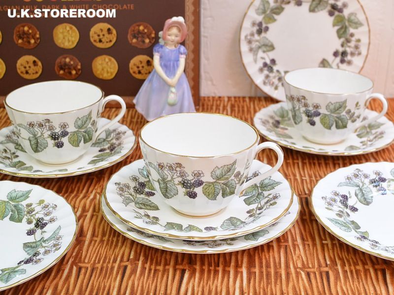 UKストアルームRW118 Royal Worcester ロイヤルウースターラビニア