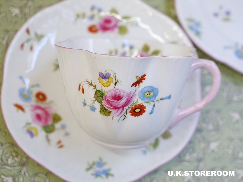 UKストアルーム SH055 Shelley シェリー ローズ＆レッドデイジー