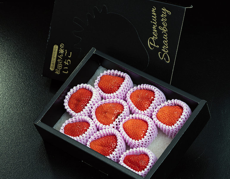 松田さんの『貴婦人の微笑み』青森県産いちご 約400g（9〜15粒）化粧箱