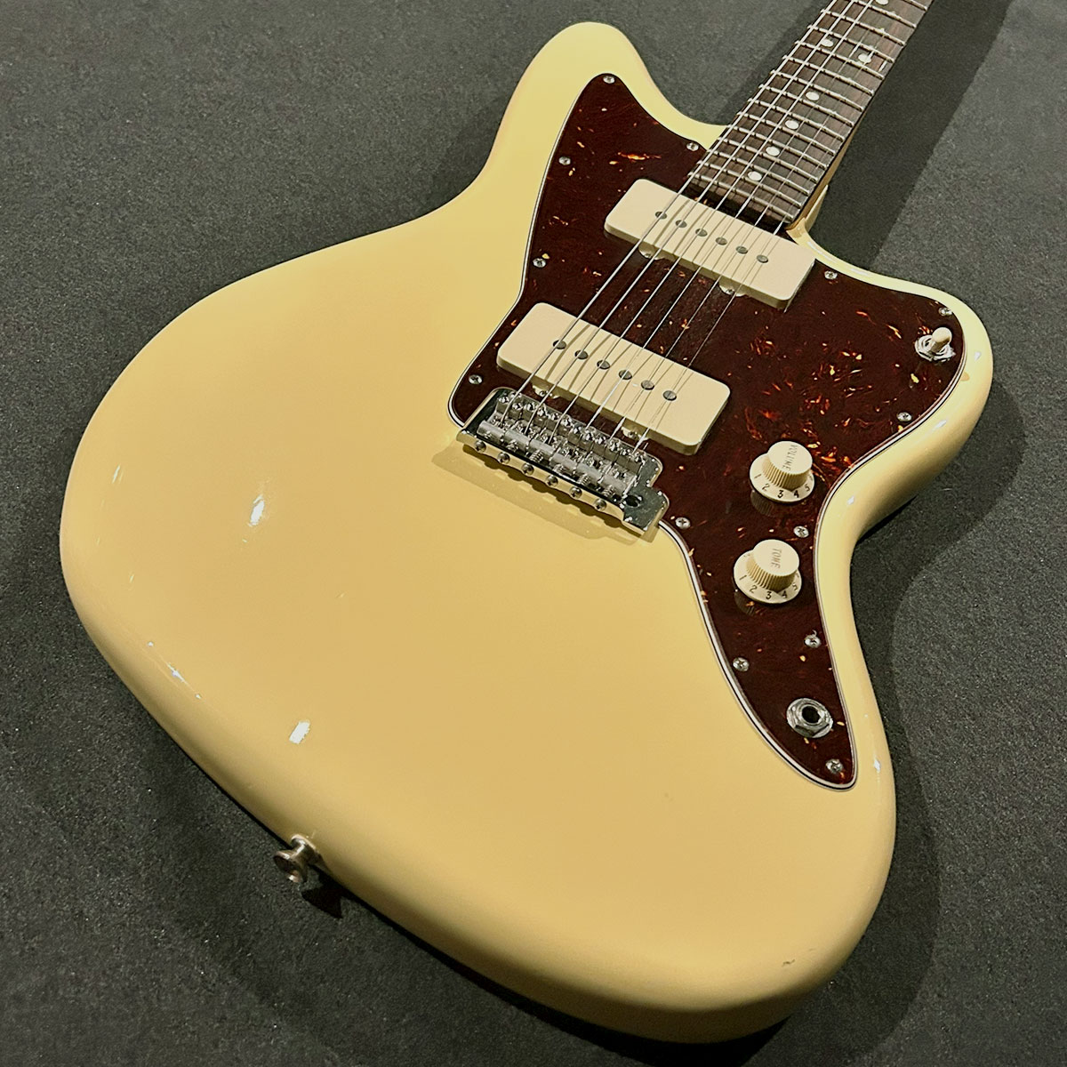 FENDER USA American Performer Jazzmaster Vintage White | UNTAKE