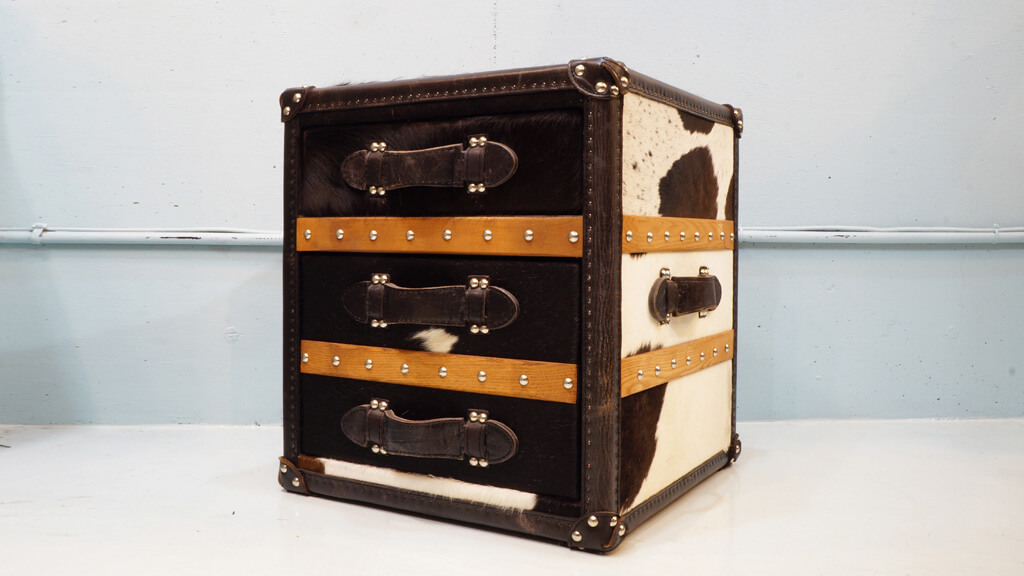 HALO MOO Chest/ハロ サイドテーブル チェスト 牛柄毛英国家具収納