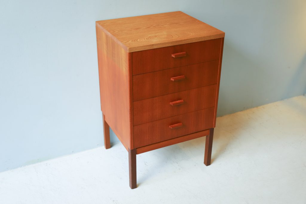 北欧ヴィンテージ サイドチェスト チーク材 収納家具 4段/Scandinavian