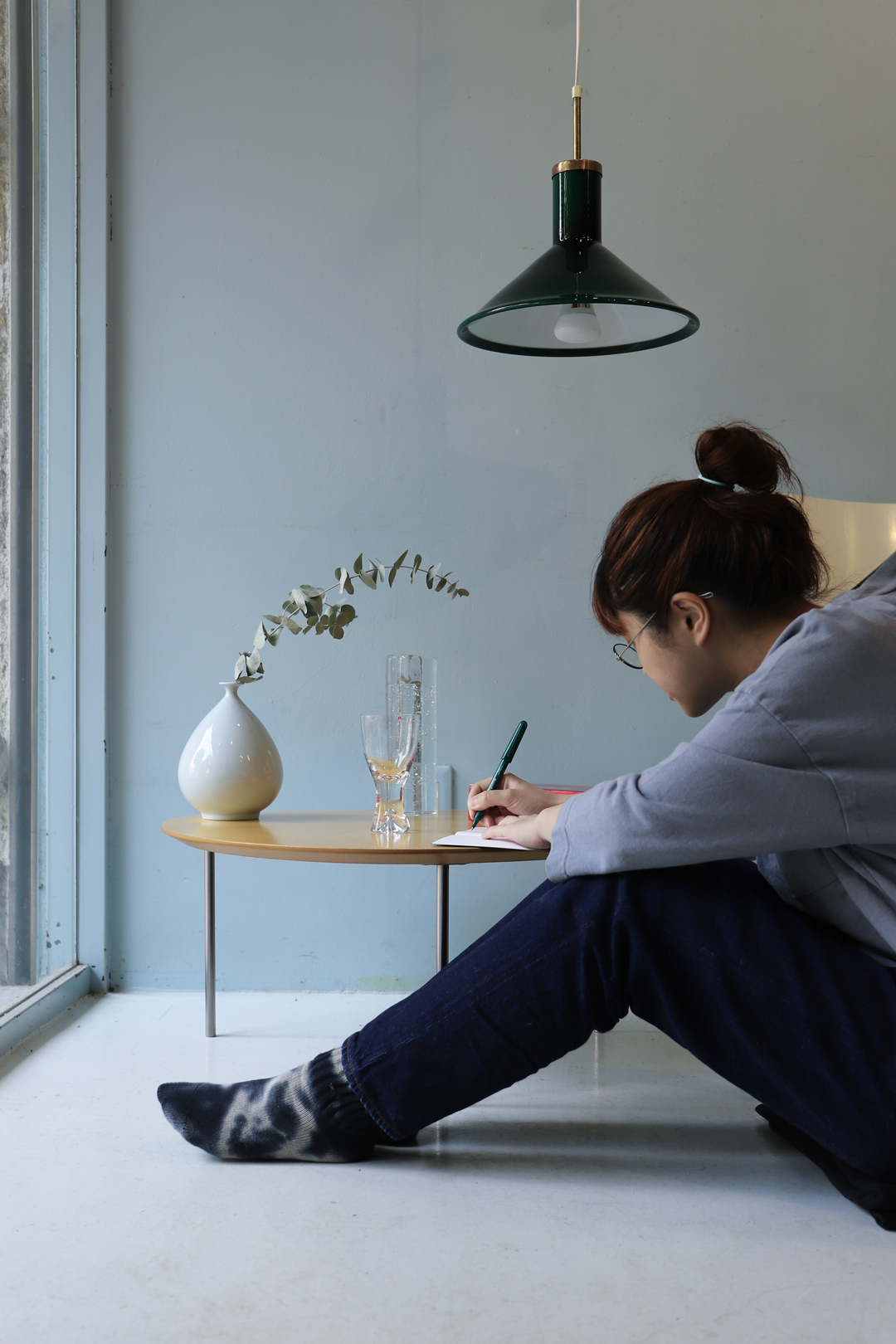 ストゥア エクリプス サイドテーブル スペイン製 シンプル モダン