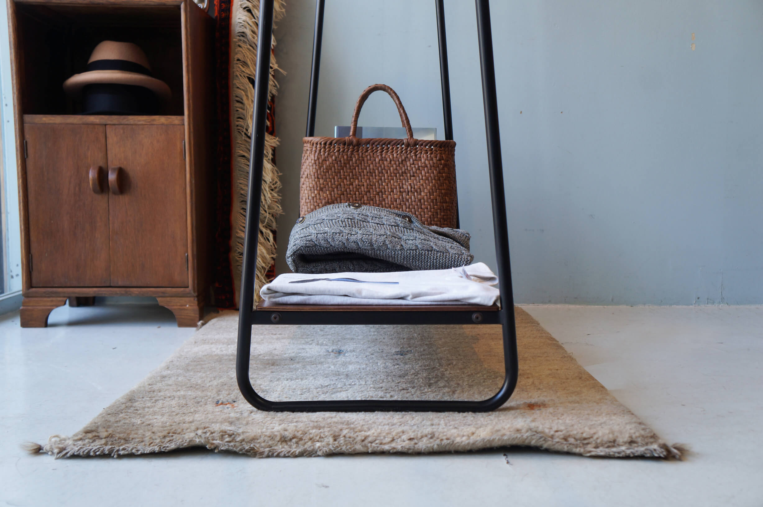 イデー ポールハンガースタンド ブラウン シンプル ナチュラル/IDEE