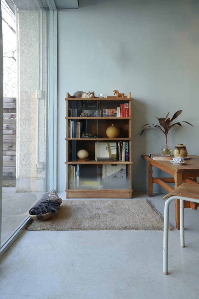 ジャパンヴィンテージ 本棚 ガラスキャビネット 食器棚 レトロモダン