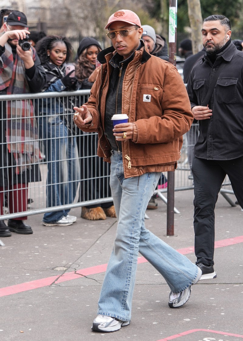 大人なアメカジコーデの王道はスニーカーとナニ？ | ファッション