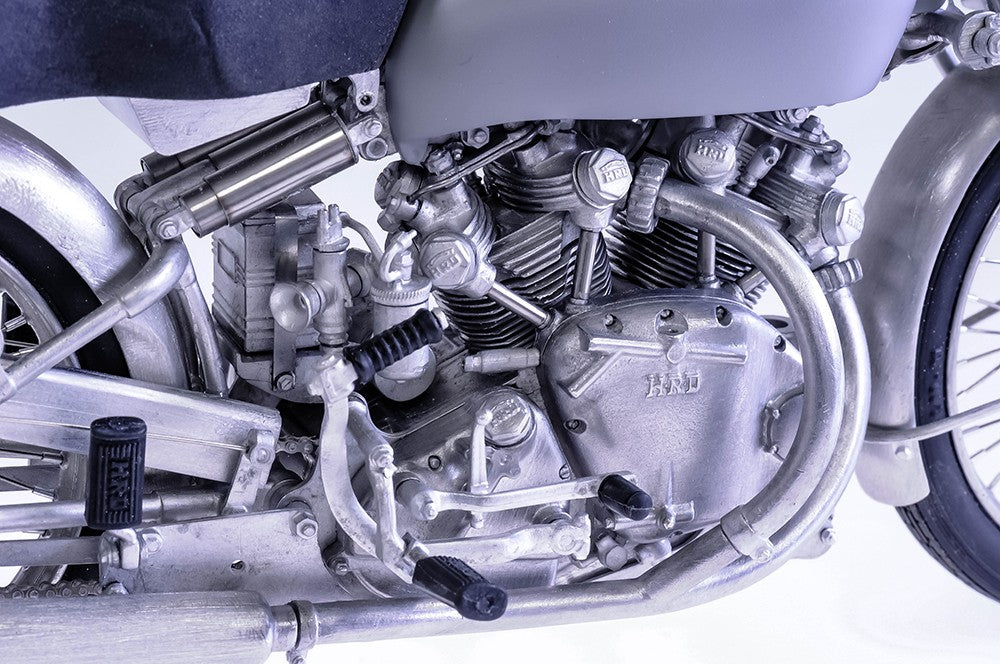 1/9 Scale Full Detail Kit: 1948 HRD Vincent Black Shadow - Iconic Moto