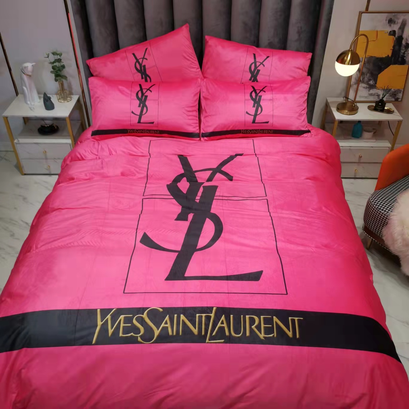 日本国内最高級ブランド販売店のブランド通販専門店 / サンローラン寝具