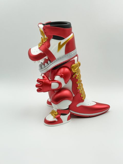 レオンチャンネルとTOKYOGUNS怪獣スニーカーヘッドがコラボレーション