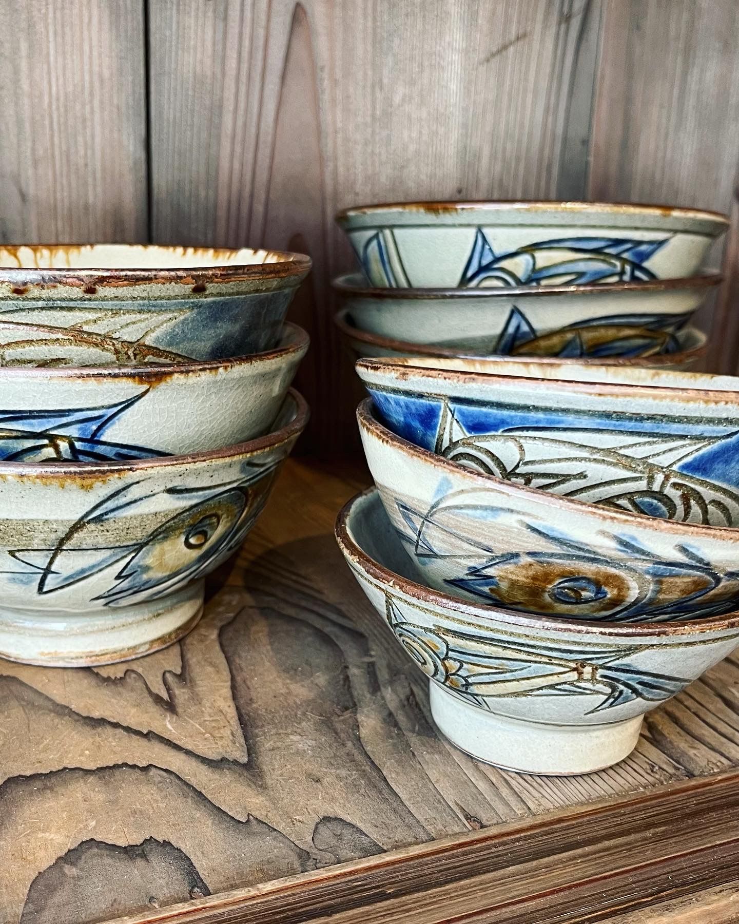 陶芸城さん 金城敏幸さん 魚紋やちむん 入荷 東京世田谷区うつわのわ田