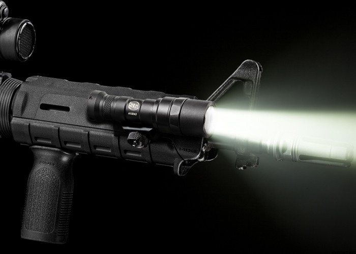 Surefire M300 Mini Scout Light® | タクティカルライト | Varuste.net
