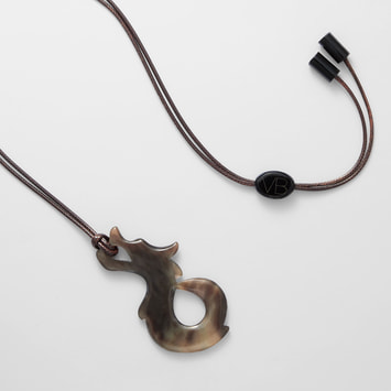 VBRP419990HN 水牛 ドラゴン ネックレス｜ネックレス｜ヴァンドーム