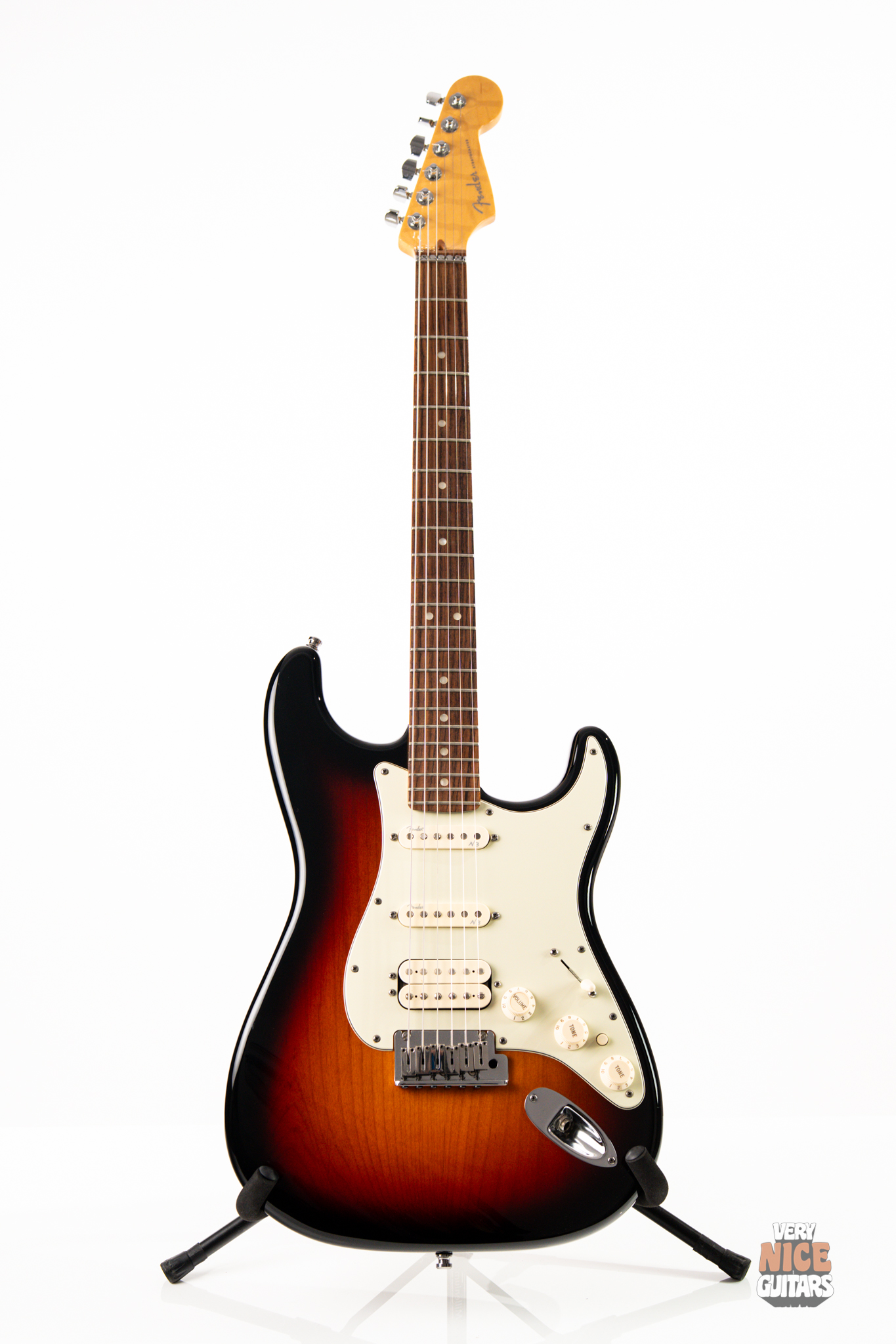 Fender American Deluxe Stratocaster HSS – Very Nice Guitars