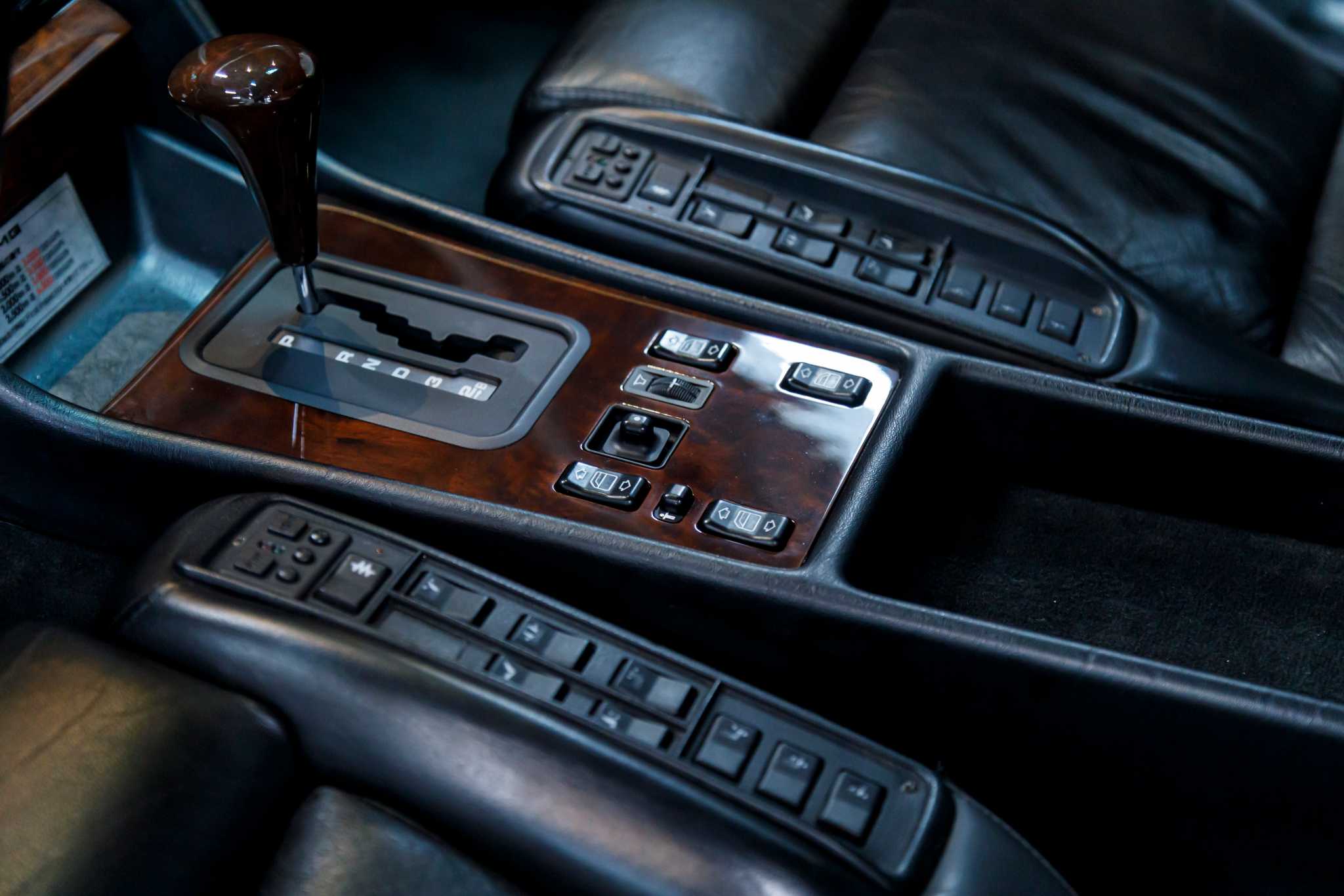 1990年 メルセデスベンツAMG 560SEC6.0/4V - Vintage Car VISCO