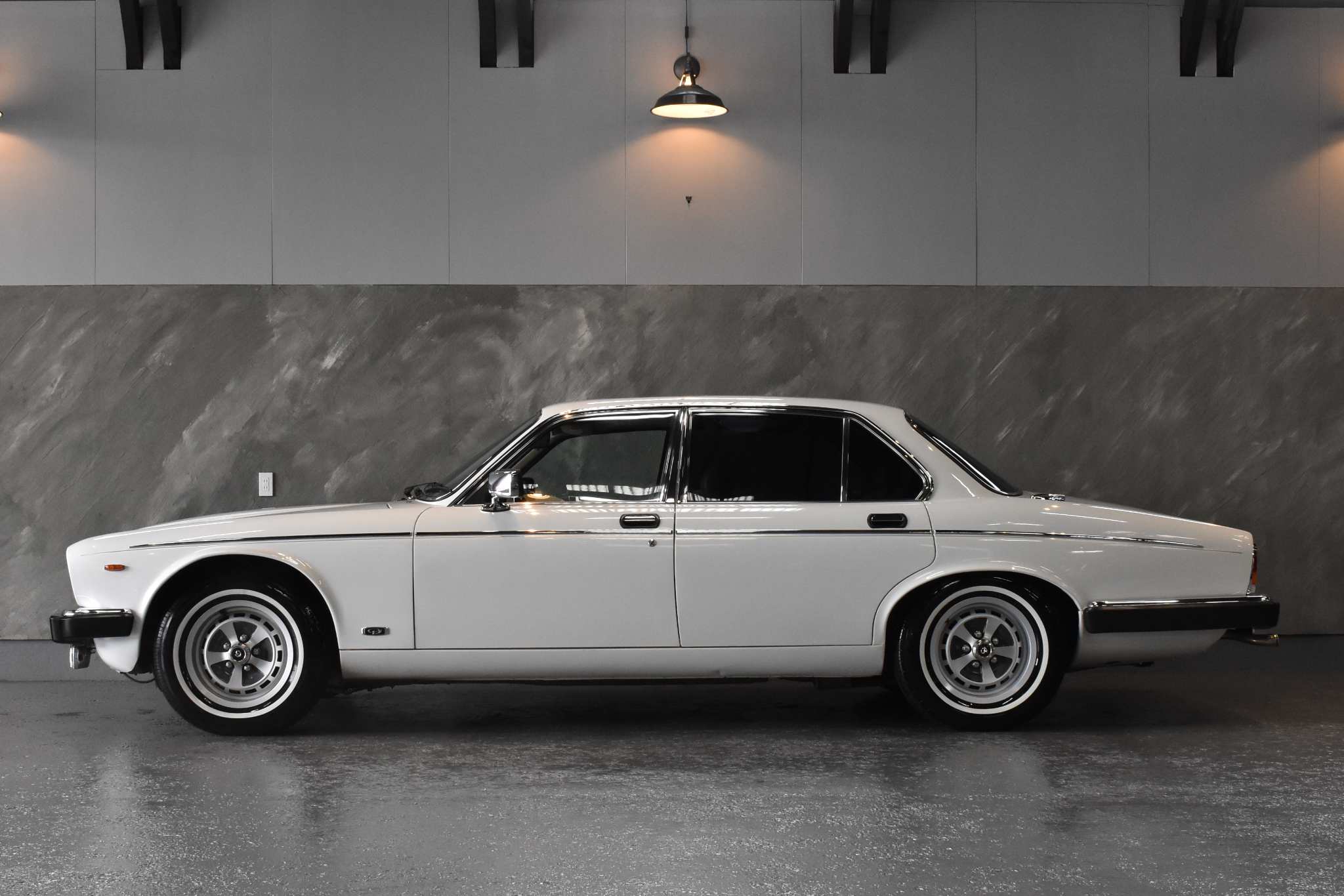 1992年 ダイムラー Double Six - Vintage Car VISCO｜北九州市小倉の